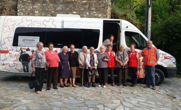Participantes en el programa de Cruz Roja en Bembibre. /