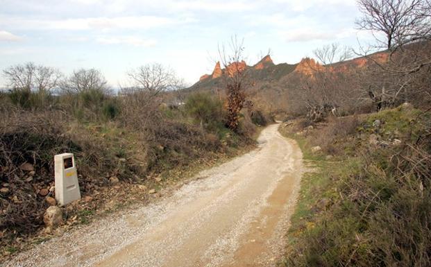 Camino de Santiago de Invierno con Las Médulas al fondo. /Leticia Pérez