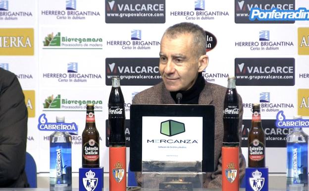 Carlos Terrazas, entrenador de la Ponferradina./SDP
