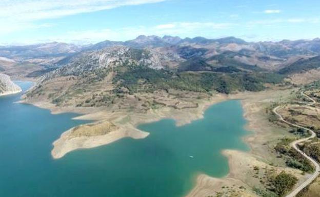 Los embalses del Duero siguen perdiendo reservas./