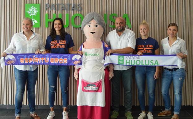 La presentación de las nuevas jugadoras del Patatas Hijolusa.