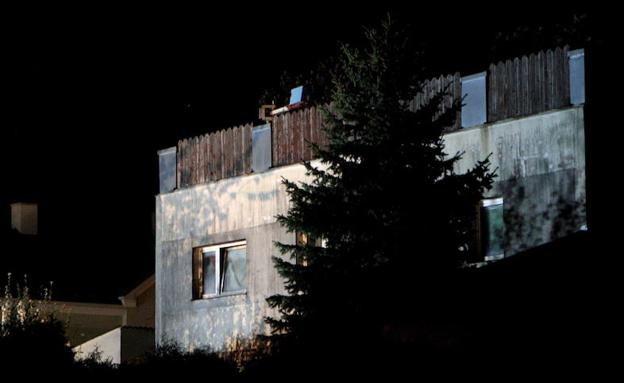 Casa de Amstetten, en Austria, en donde Josef Fritzl retuvo en un sótano a su hija, Elisabeth, durante 24 años, con la que concibió siete hijos. /Efe