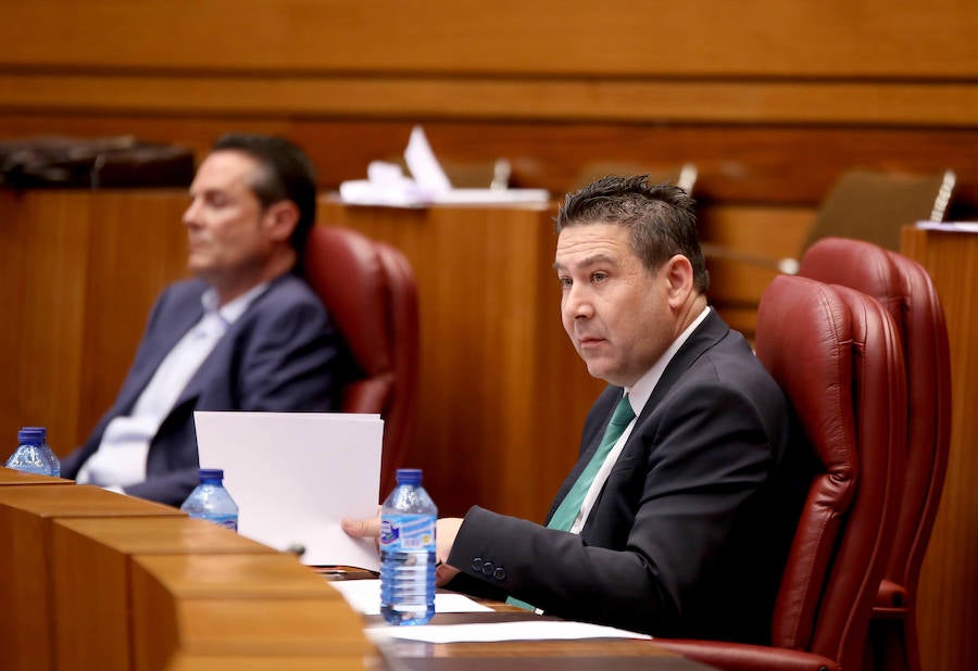 Luis Mariano Santos, procurador por la UPL en las Cortes.