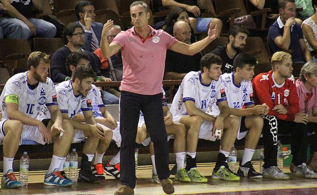Rafa Guijosa, durante el partido ante Ciudad Encantada./Peio García