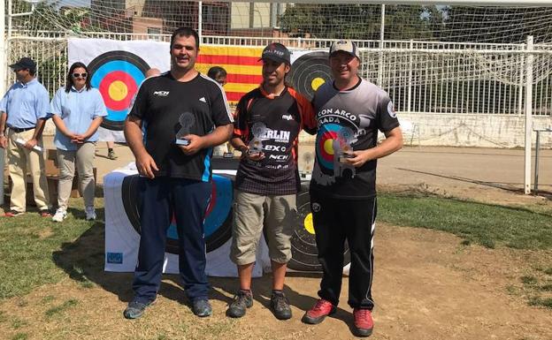 Podio del Trofeo Ciudad de Zaragoza./