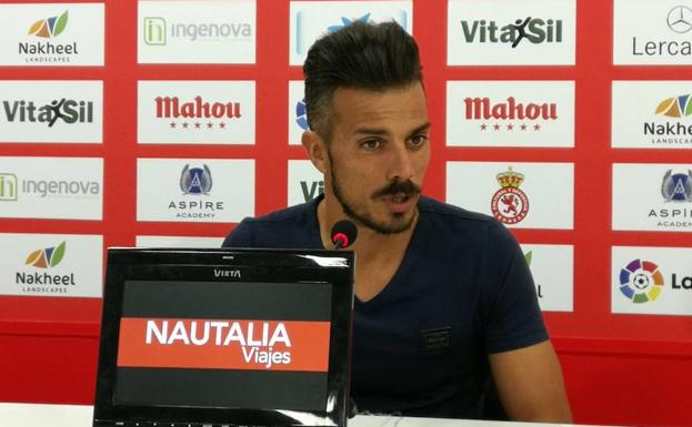 Rubén de la Barrera en la rueda de prensa previa al partido del Almería. /