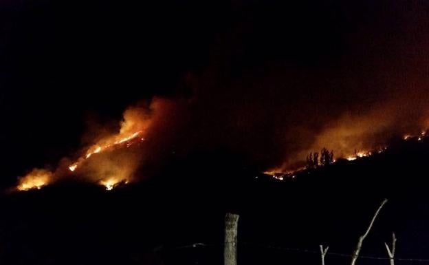 Incendio en Sosas de Laciana./Brif