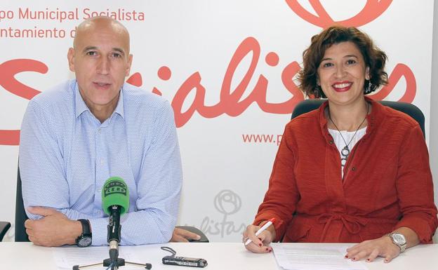 José Antonio Diez y Susana Travesí, durante la rueda de prensa de este miércoles./Peio García