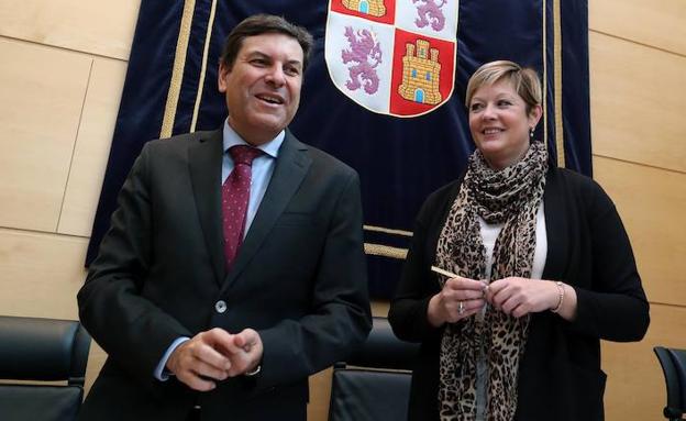 Carriedo junto a Irene Cortés, presidenta de la Comisión./Cacho