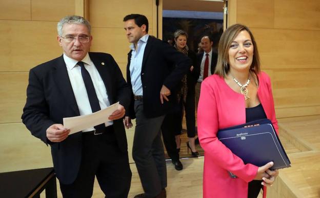 La consejera de Agricultura tras presentar las cuentas./
