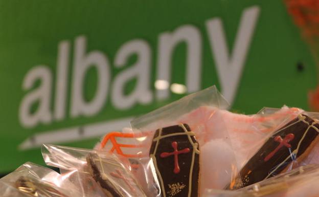 Las galletas toman forma de ataúd en Albany./