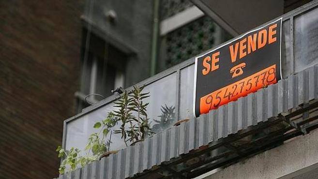Una media de 2.205€/m2 es lo que cuesta un piso en Calle Julio del Campo. /