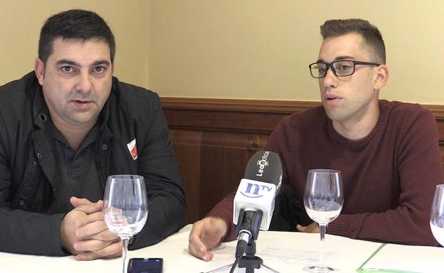 Javier Fernández, director del equipo, y Roberto Méndez, ciclista.