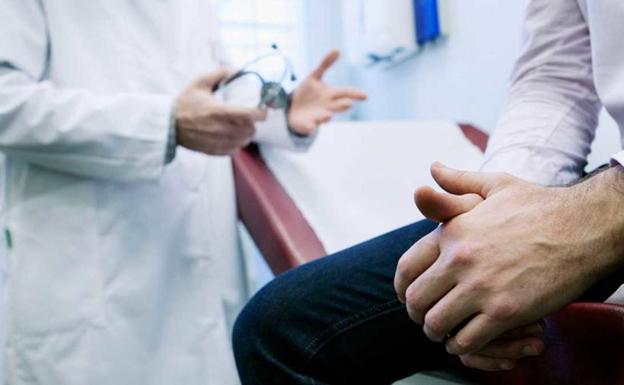 Cerca de 50 leoneses previenen el cáncer gracias a las unidades de Consejo Genético de Castilla y León