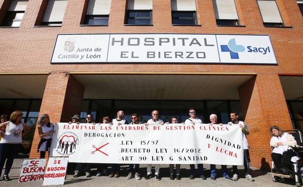 Imagen de archivo de una concentración de la Asamblea de Usuarios./César Sánchez