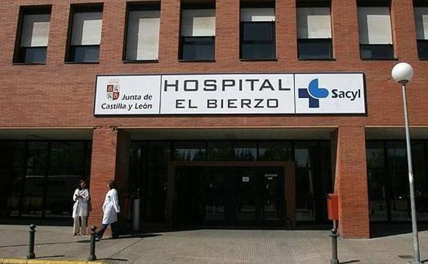 Fachada del Hospital del Bierzo./