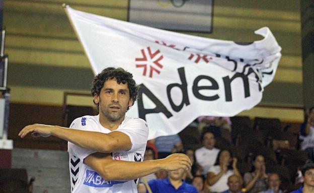 Juanín García, en la antesala de un partido./Peio García