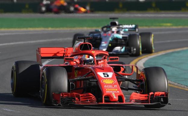El Ferrari de Sebastian Vettel durante la carrera. /Afp
