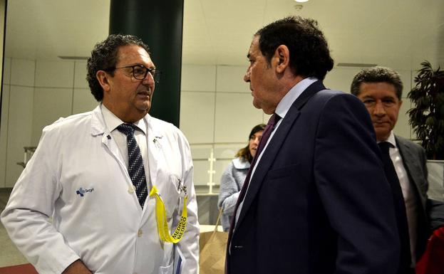 Visita del consejero al Hospital de León./