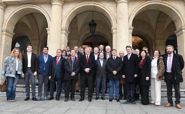 Senadores de Castilla y León en su visita a León./Campillo