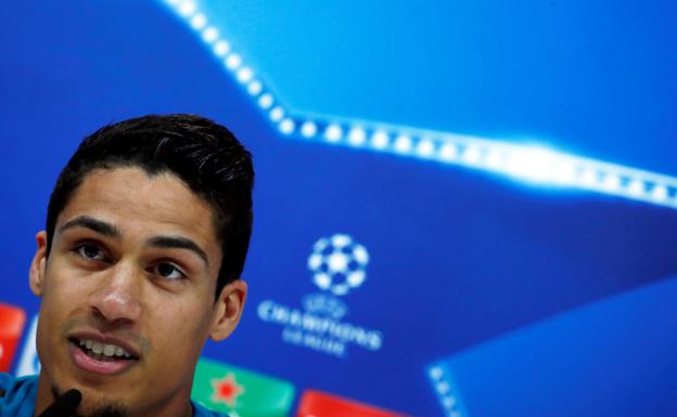 Raphael Varane, ante los medios/REUTERS