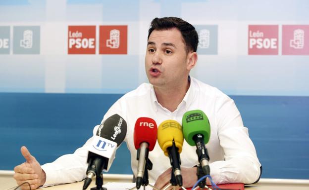 Javier Alfonso Cendón, en una rueda de prensa./Campillo