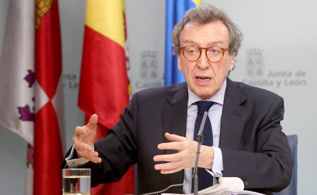 De Santiago-Juárez, en la rueda de prensa posterior al Consejo de Gobierno./Sofía Gallego