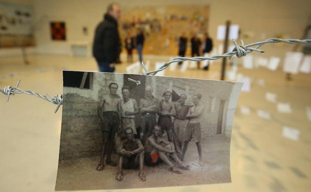 Exposición 'Testigos de la Historia, la Memoria Histórica en la provincia de León', en la localidad de Fabero./César Sánchez