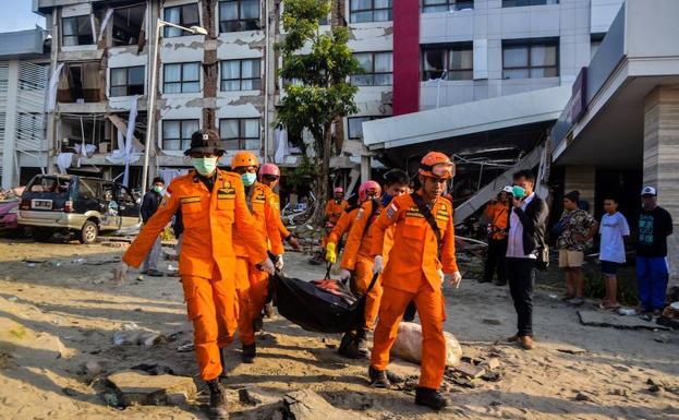 Hallan entre escombros a 31 niños con vida a en Indonesia Hallan entre escombros a 31 niños con vida a en Indonesia