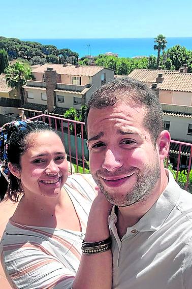 «A cuenta del pasaporte, nos preocupa que el niño pierda sus derechos en Inglaterra porque queremos quedarnos»