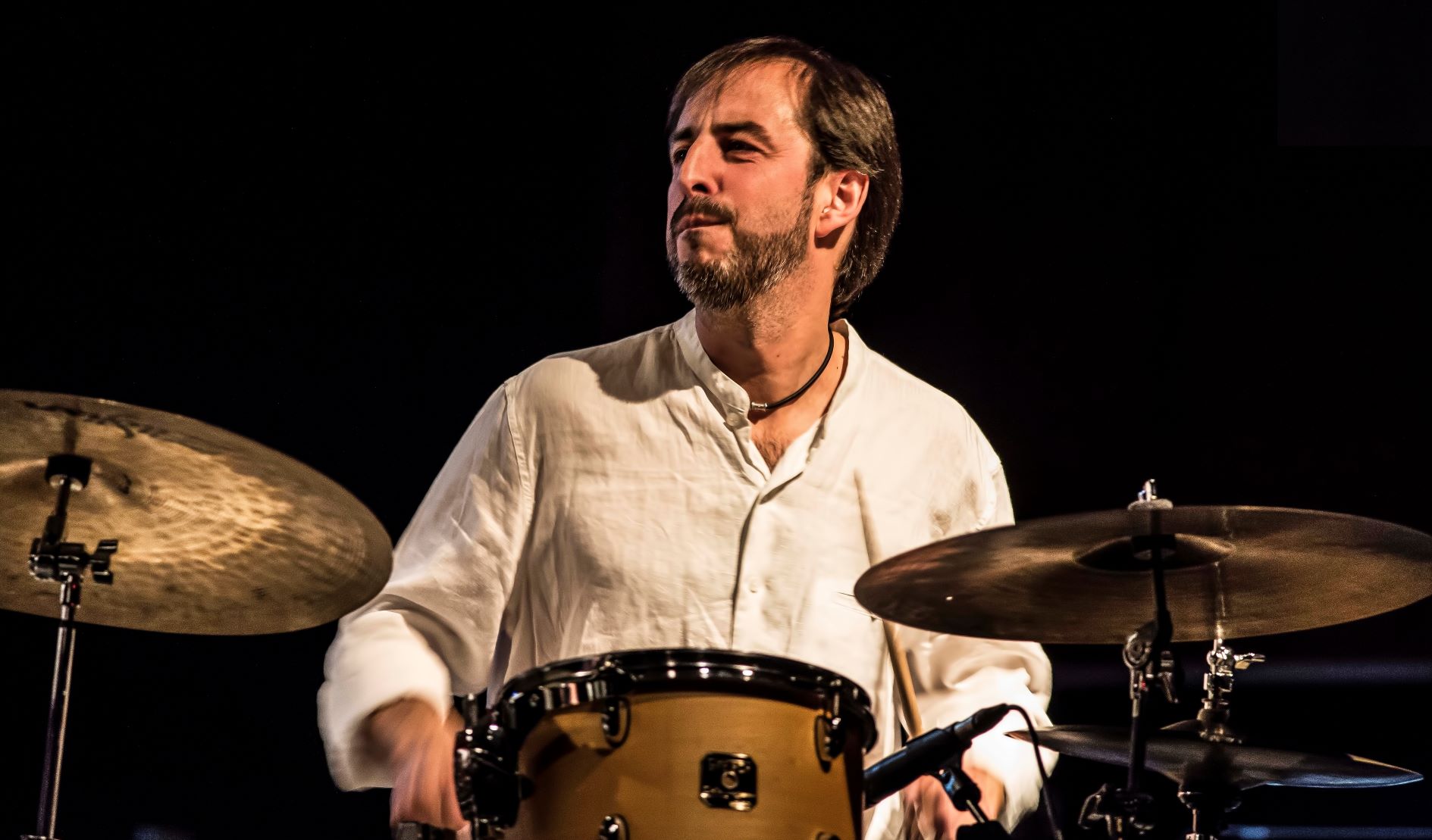 El batería Gonzalo del Val actúa este miércoles en el Festival de Jazz Km251 de Ponferrada./