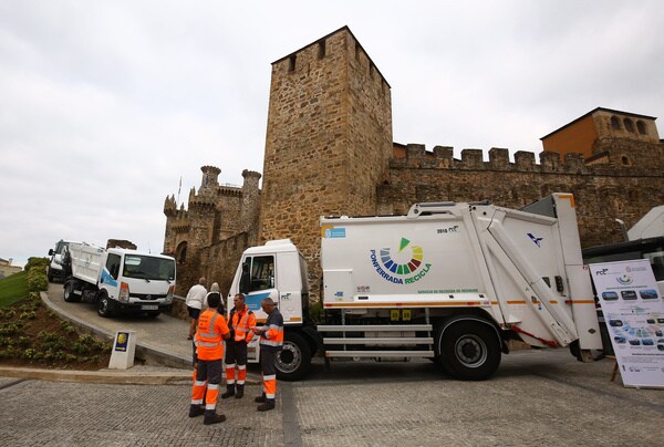Presentación del nuevo servicio de recogida de residuos sólidos urbanos de Ponferrada.