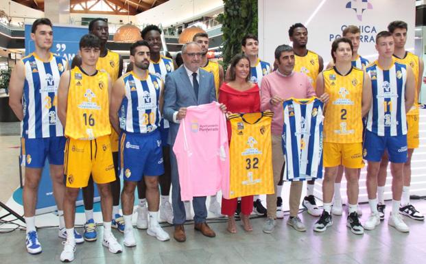 Presentación del primer equipo del club de baloncesto SDP Ponferradina.
