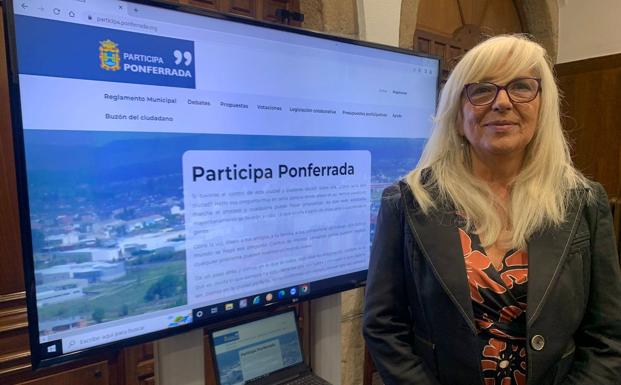 La concejala de Participación Ciudadana de Ponferrada, María Luisa Varela, en la presentación de los presupuestos participativos./