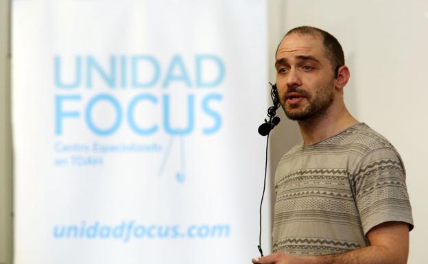El director de la Unidad Focus de A Coruña, Javier Estévez.