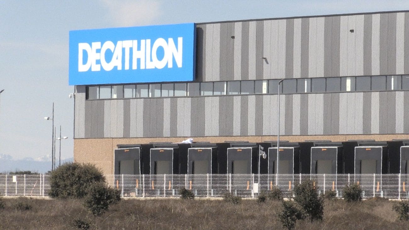 centro logistico decathlon leon