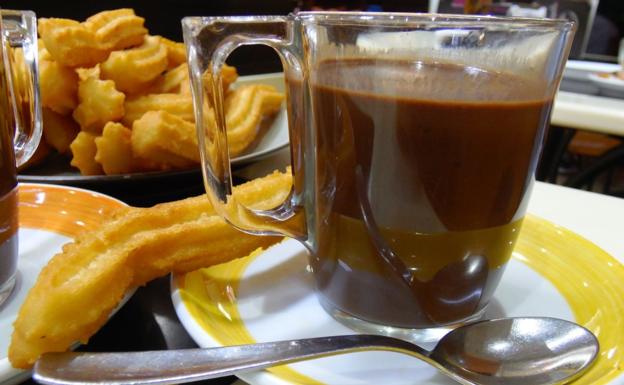 Chocolate con churros de El Valenciano.