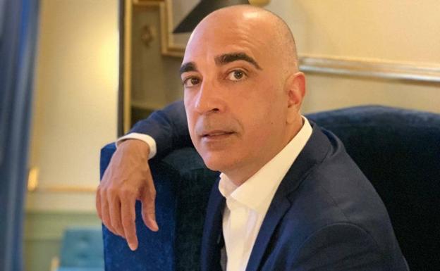 Eres poesía. Cómo se "lee" en verso 1 Manuel Francisco Reina.