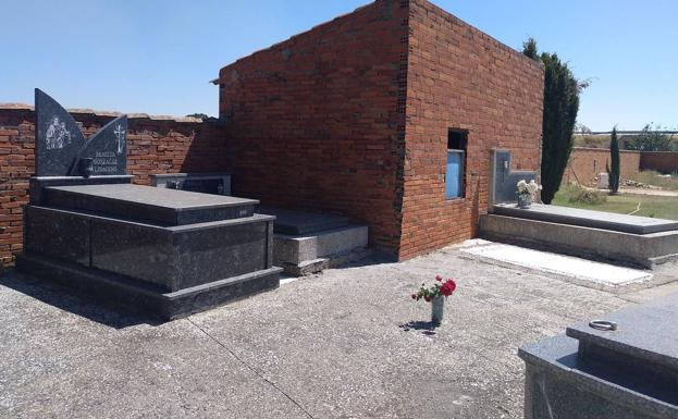 Cementerio de Villadangos del Páramo donde se encuentra la fosa común./