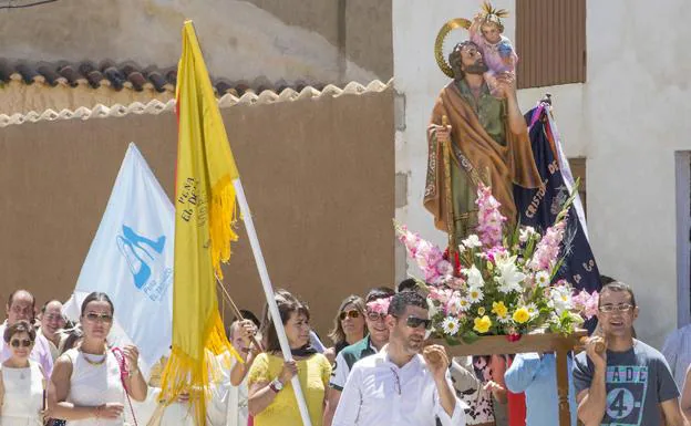 Procesión de San Cristóbal durante las fiestas que se celebran el 10 de julio.