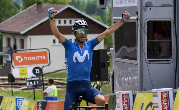 Alejandro Valverde celebra su victoria en la sexta etapa del Dauphiné. /AFP