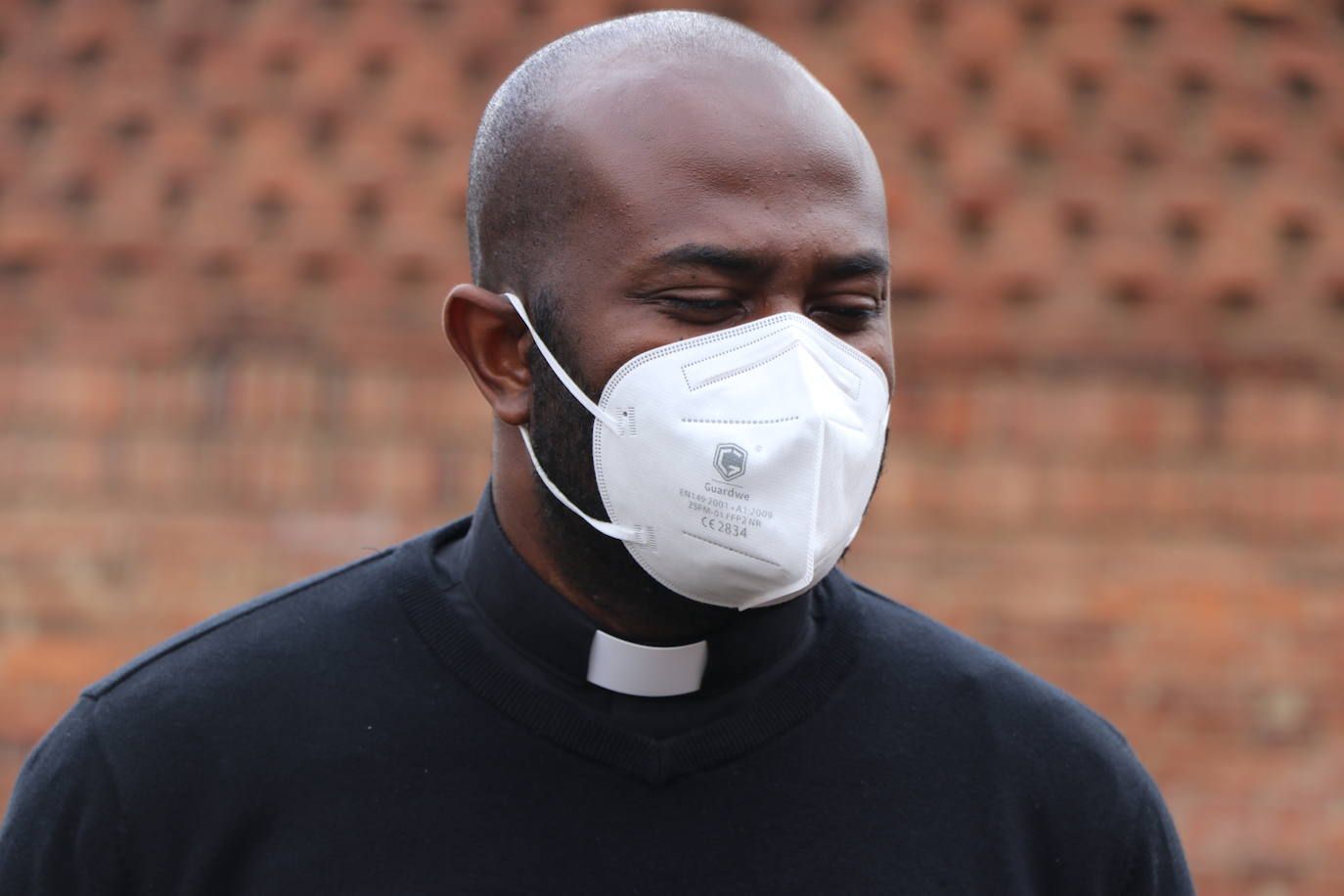 «Nos hemos quedado en una estructura y quedamos en lo mismo que un partido político, donde, si quieres ser, tienes que cumplir unos requisitos; y no, Dios te quiere tal como eres»