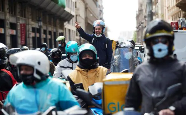 Manifestación de 'riders' en Barcelona, que protestaron en mayo contra la nueva ley./ALEJANDRO GARCÍA / EFE