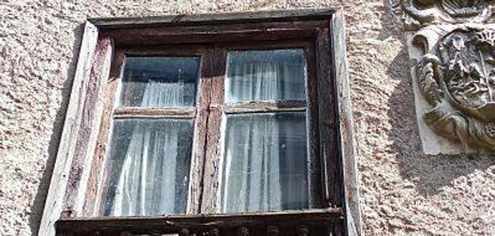 El PRB urge al Ayuntamiento y a la Junta a recuperar los edificios emblemáticos de la calle del Agua de Villafranca que están «a punto de derrumbarse» - Vimarsana News