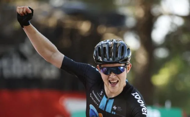 Michael Storer celebra su victoria en la séptima etapa de la Vuelta a España. /José Jordán (Afp)