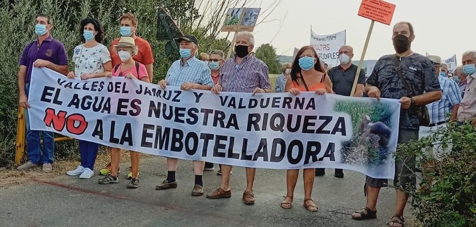 Medio millar de personas claman en Quintana y Congosto contra la instalación de la planta embotelladora en el acuífero 'La Maragatería' - Vimarsana News