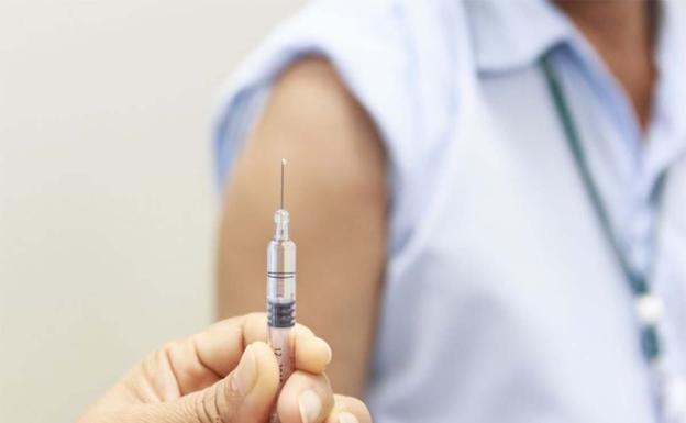 León alcanza el 87,6% de la población diana vacunada y recibe 4.680 nuevas dosis