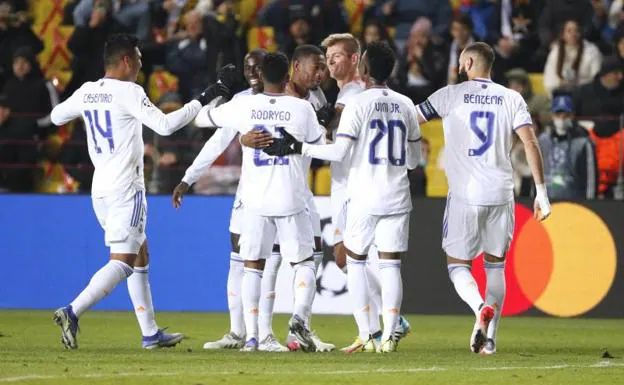 Los jugadores del Real Madrid celebran el 0-2 marcado por Toni Kroos./afp