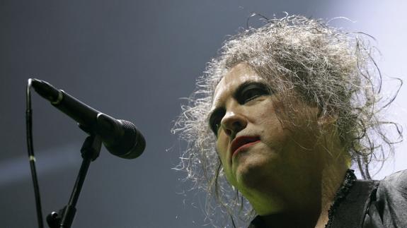 The Cure Se Reconcilia Con Espana Con Un Concierto A La Medida De Su Leyenda Leonoticias